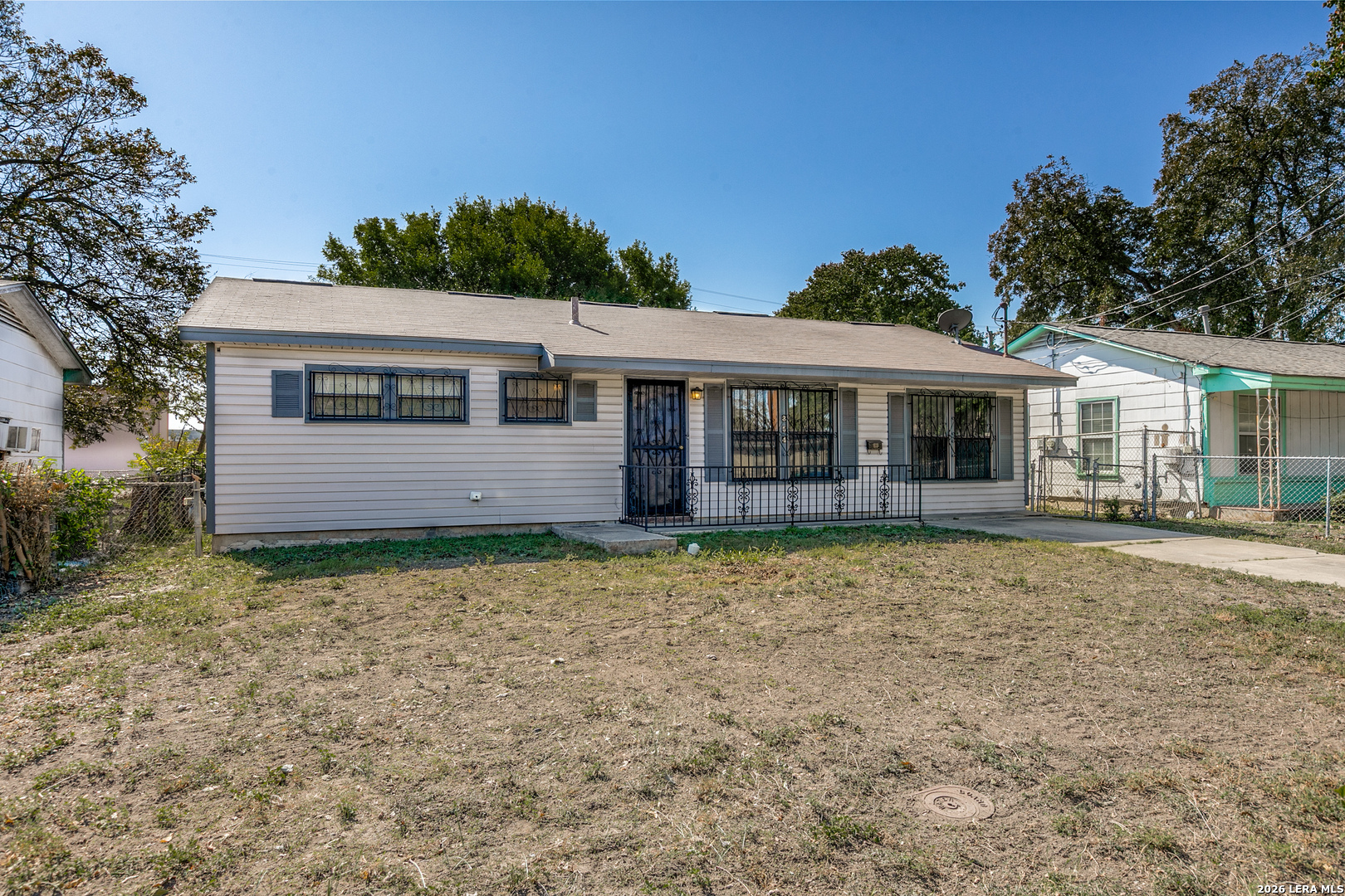 354 LAS PALMAS DR, ,  78237 — photo 1