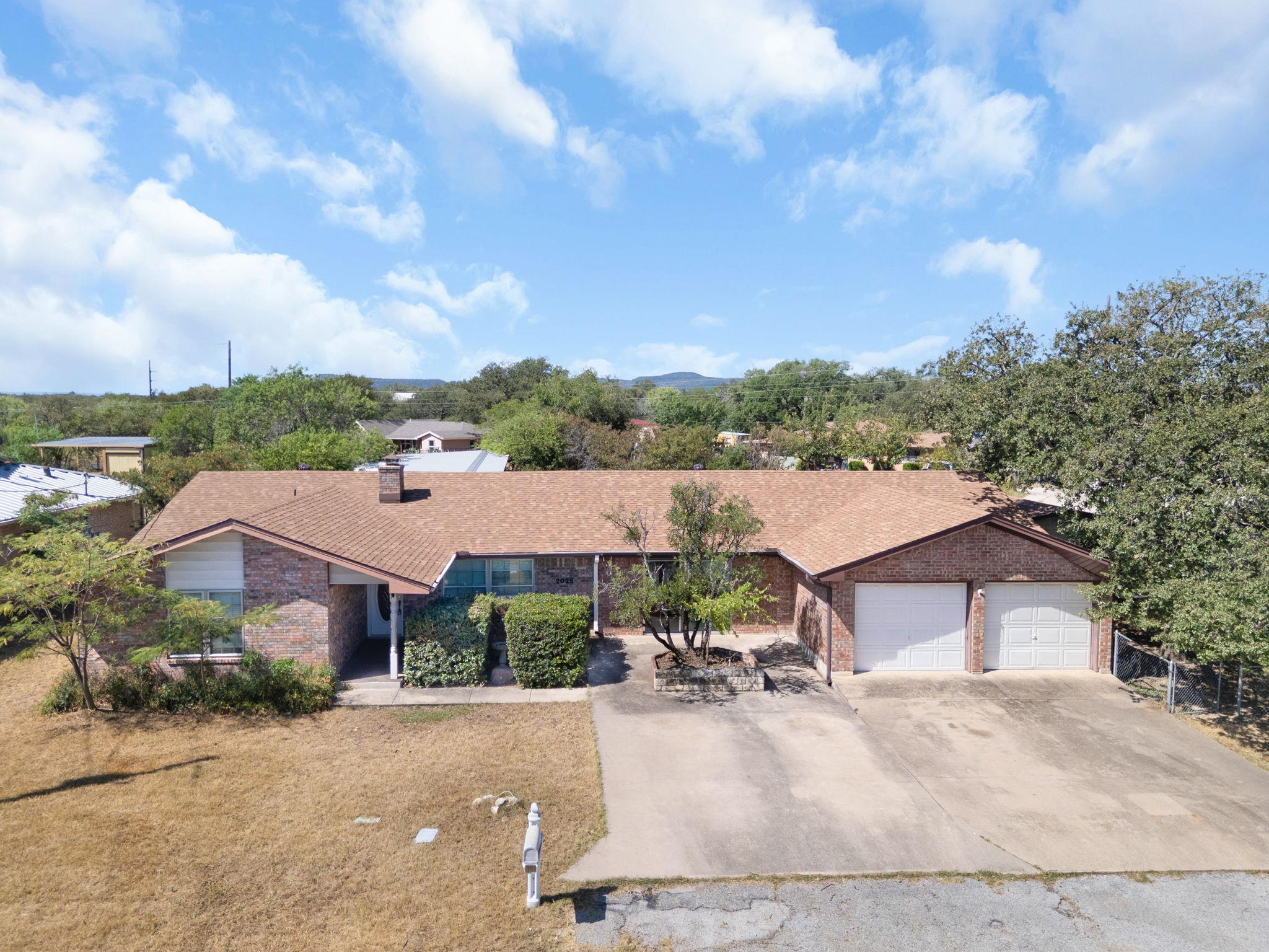 2025 Forest, Kingsland, TX 78639 — photo 1