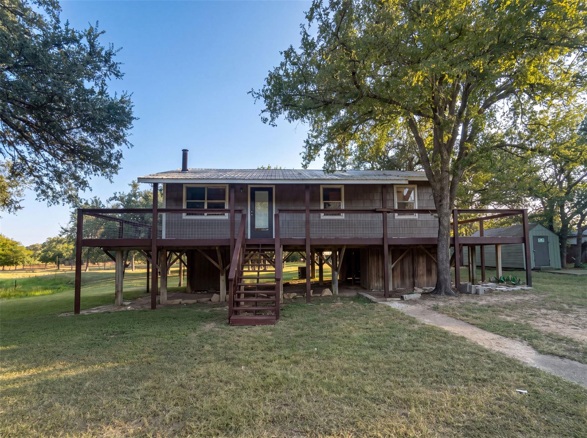 1002 Hummingbird, Marble Falls, TX 78654 — photo 1