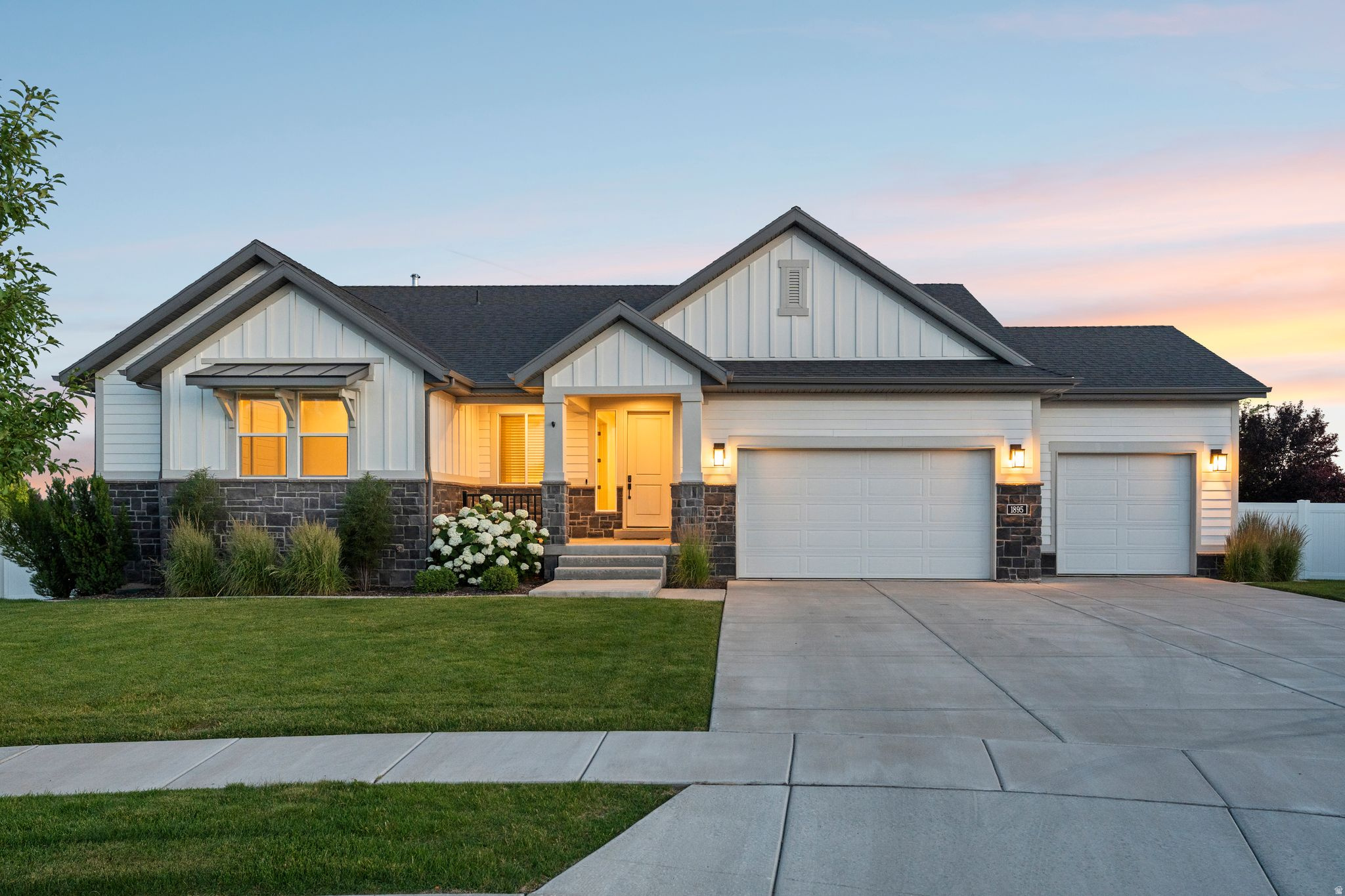 1895 W 75 S, Kaysville, UT 84037 — photo 1