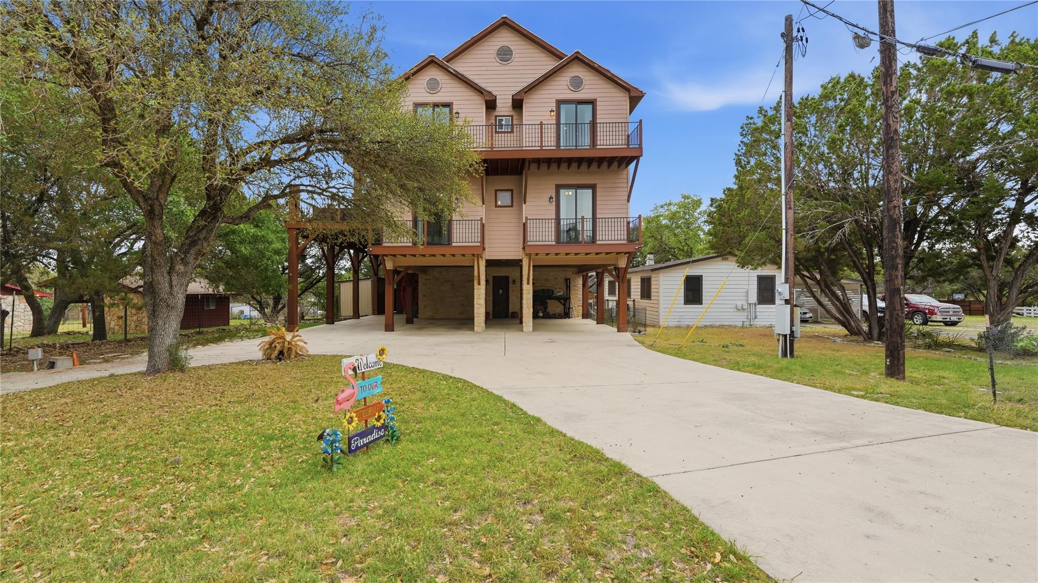 628 Country, Canyon Lake, TX 78133 — photo 1