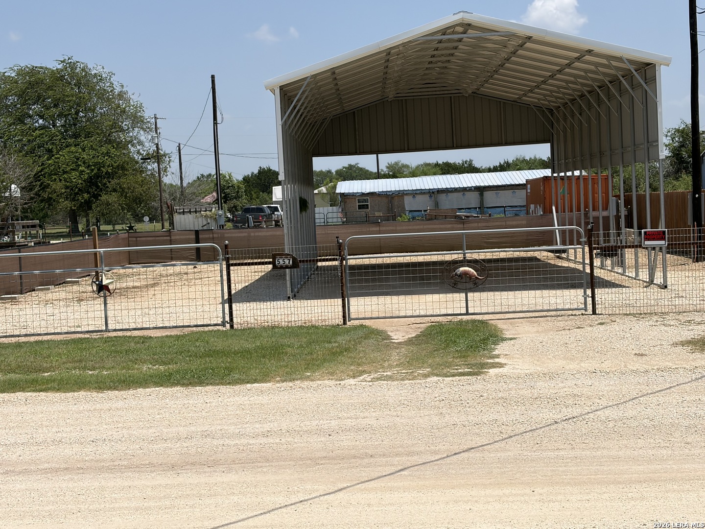 557 Siesta Dr, Bandera, TX 78003 — photo 1