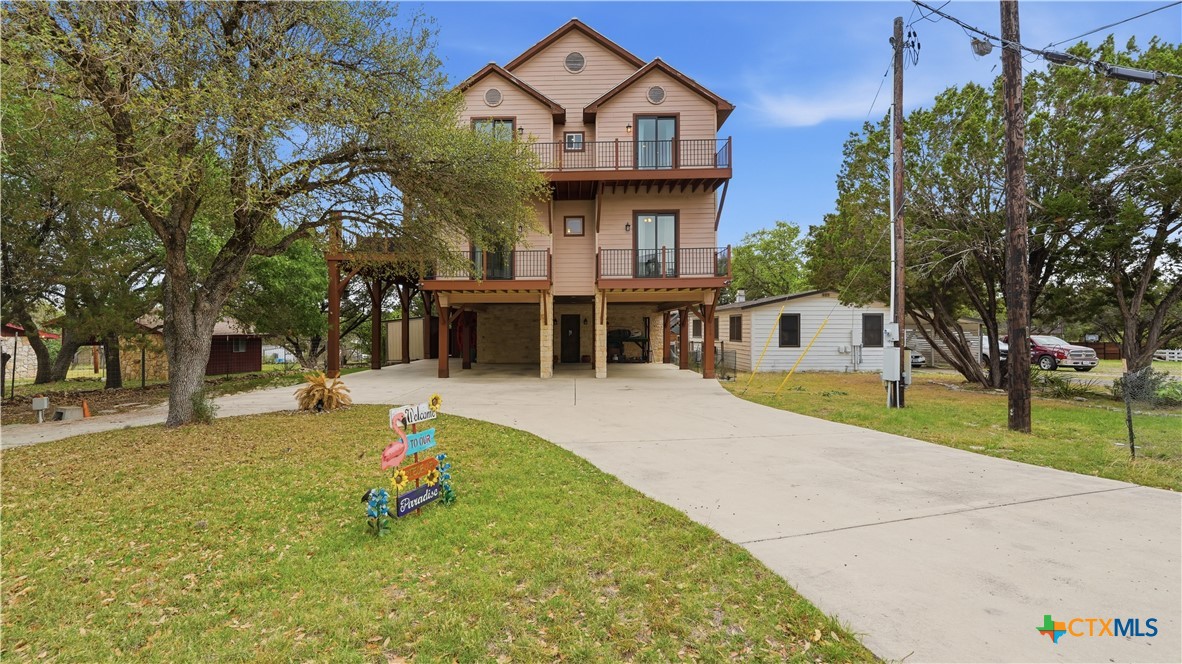 628 Country Lane, Canyon Lake, TX 78133 — photo 1
