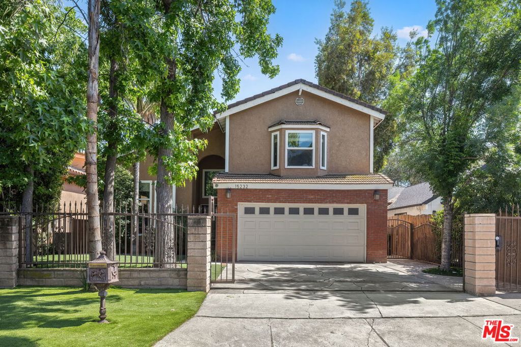 15232 Hartsook Street, Sherman Oaks, CA 91403 — photo 1