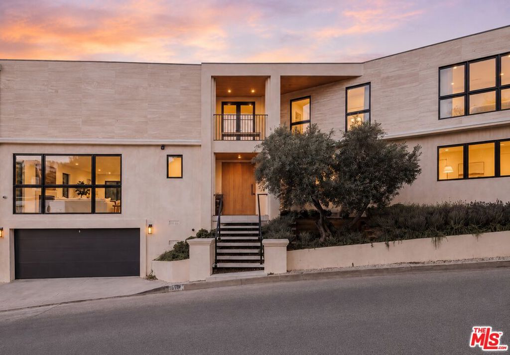 1417 Bluebird Avenue, Los Angeles, CA 90069 — photo 1