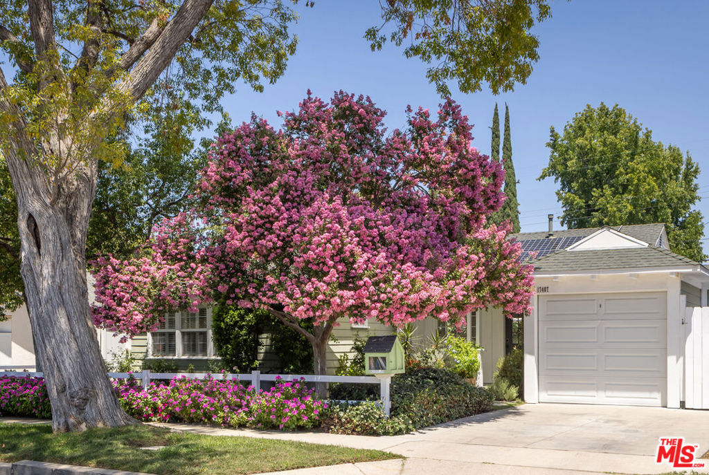 17407 Cohasset Street, Los Angeles, CA 91406 — photo 1