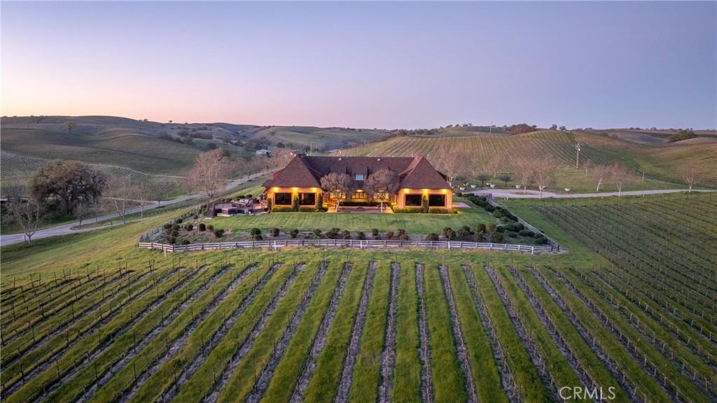4710 Flying Paster Lane, Paso Robles, CA 93446 — photo 1