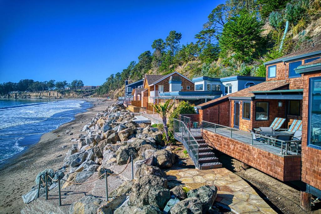 10 Potbelly Beach Road, Aptos, CA 95003 — photo 1