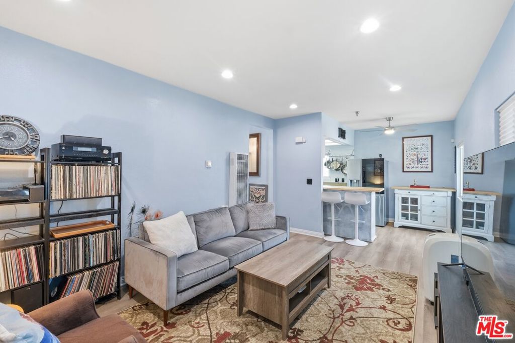 14405 Cerise Avenue 1, Hawthorne, CA 90250 — photo 1