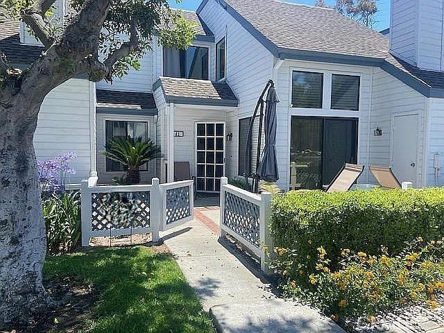 41 Fallingstar 28, Irvine, CA 92614 — photo 1
