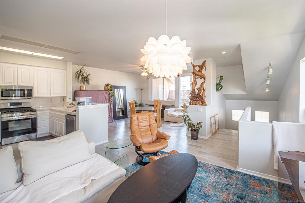 4175 Via Candidiz 21, San Diego, CA 92130 — photo 1