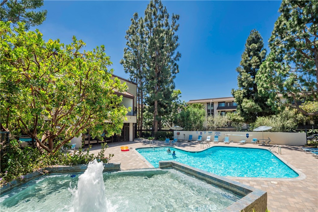 6000 Canterbury Drive D113, Culver City, CA 90230 — photo 1