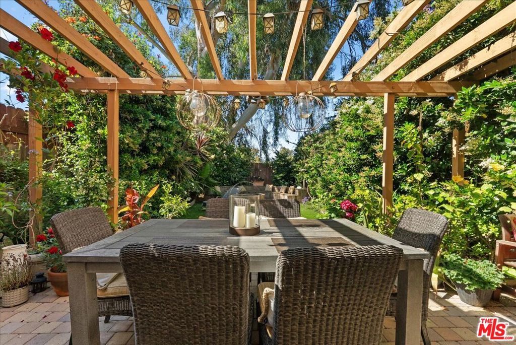 954 W 6th Street, San Pedro, CA 90731 — photo 1