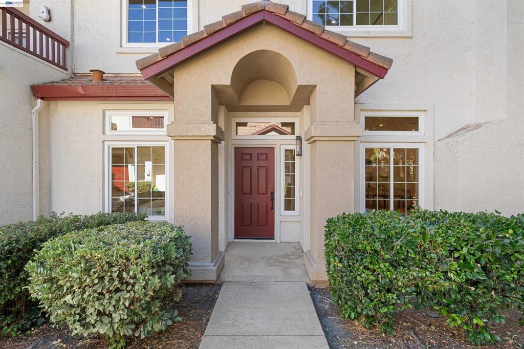 5740 Belleza Dr, Pleasanton, CA 94588 — photo 1