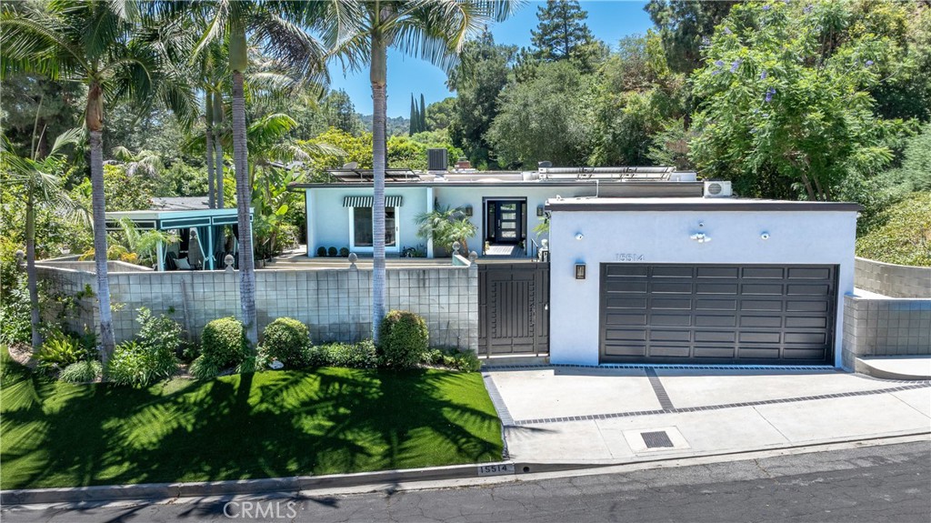 15514 High Knoll Road, Encino, CA 91436 — photo 1