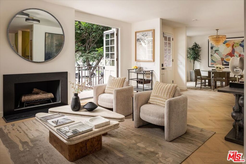 1140 Chelsea Avenue A, Santa Monica, CA 90403 — photo 1