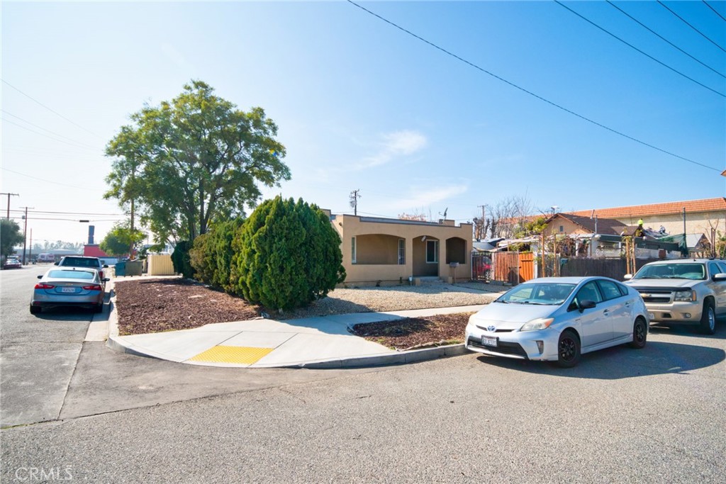 584 E H Street 1-11, Colton, CA 92324 — photo 1