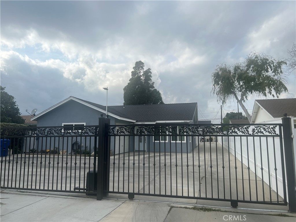 15057 Paddock, Los Angeles, CA 91342 — photo 1