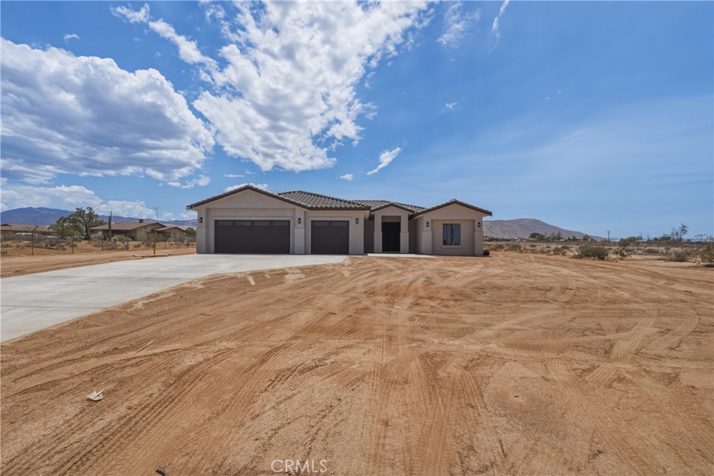 23505 Del Oro Road, Apple Valley, CA 92308 — photo 1