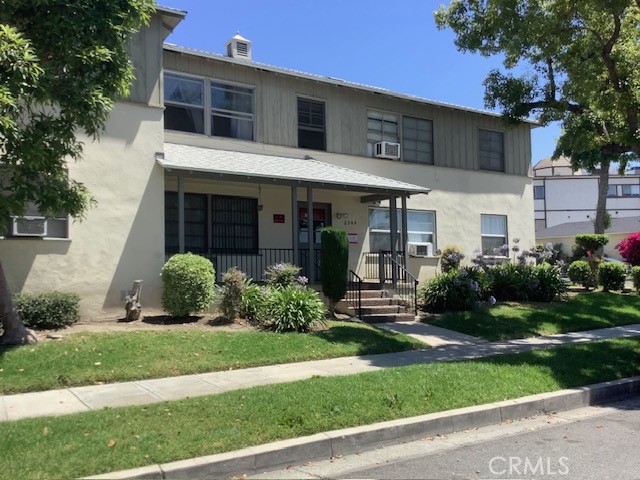 2300 Tulare, Burbank, CA 91504 — photo 1