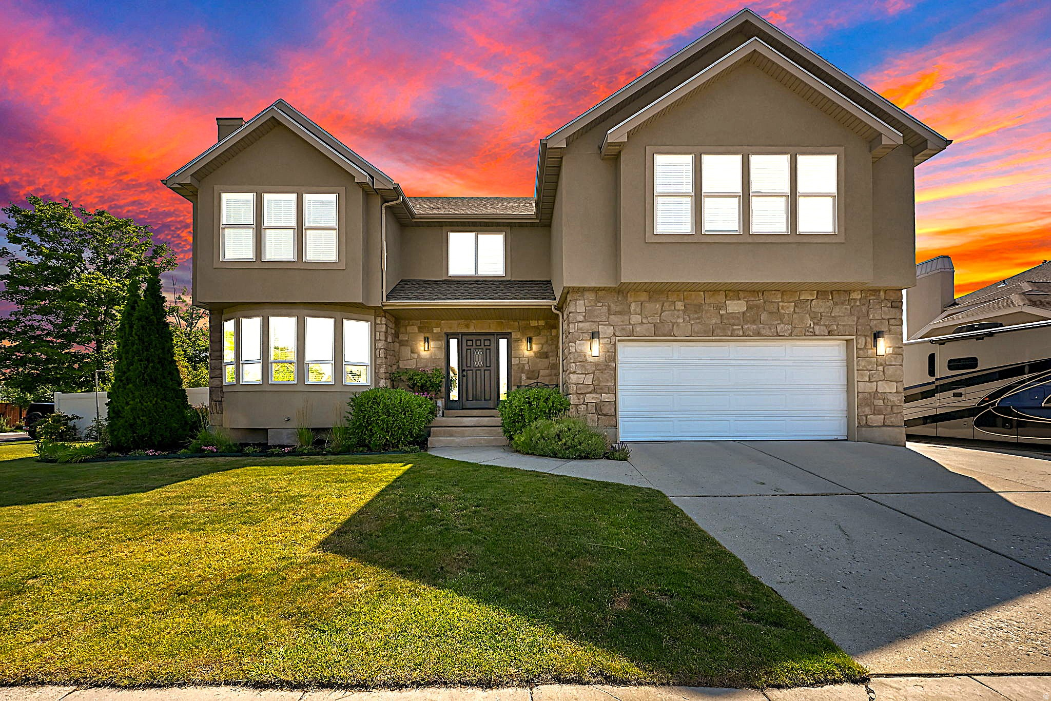 9035 S 1700 E, Sandy, UT 84093 — photo 1