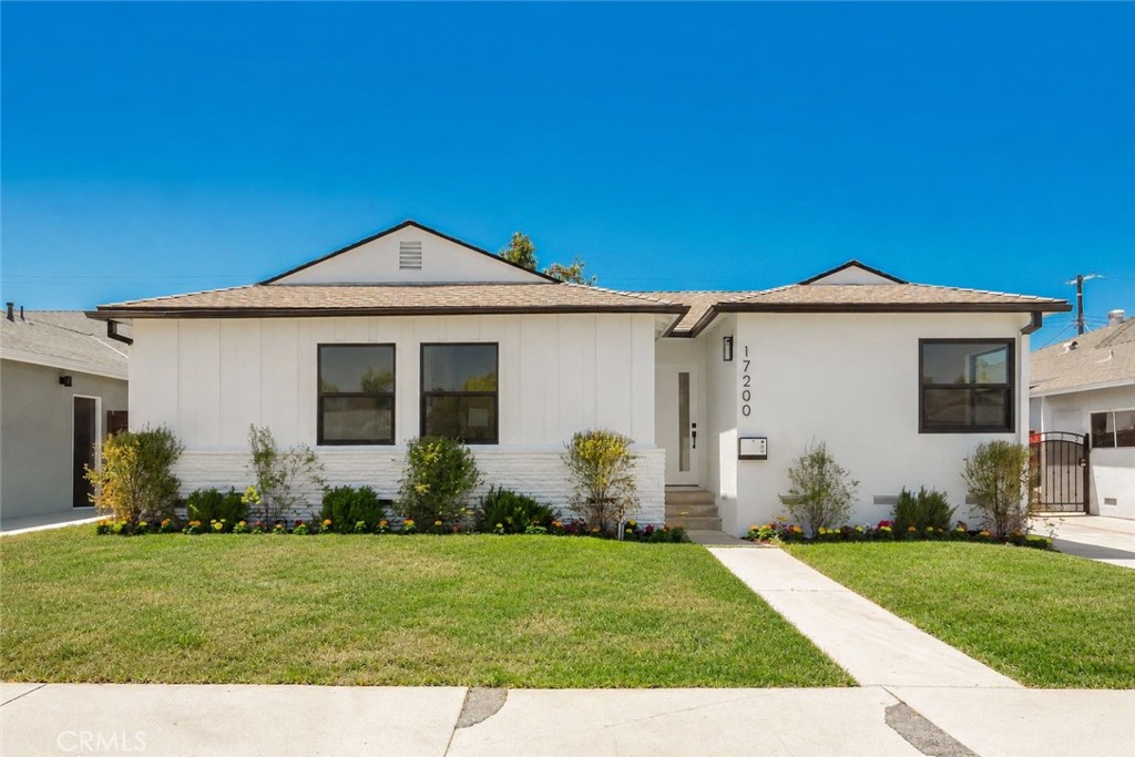 17200 Lanark Street, Lake Balboa, CA 91406 — photo 1
