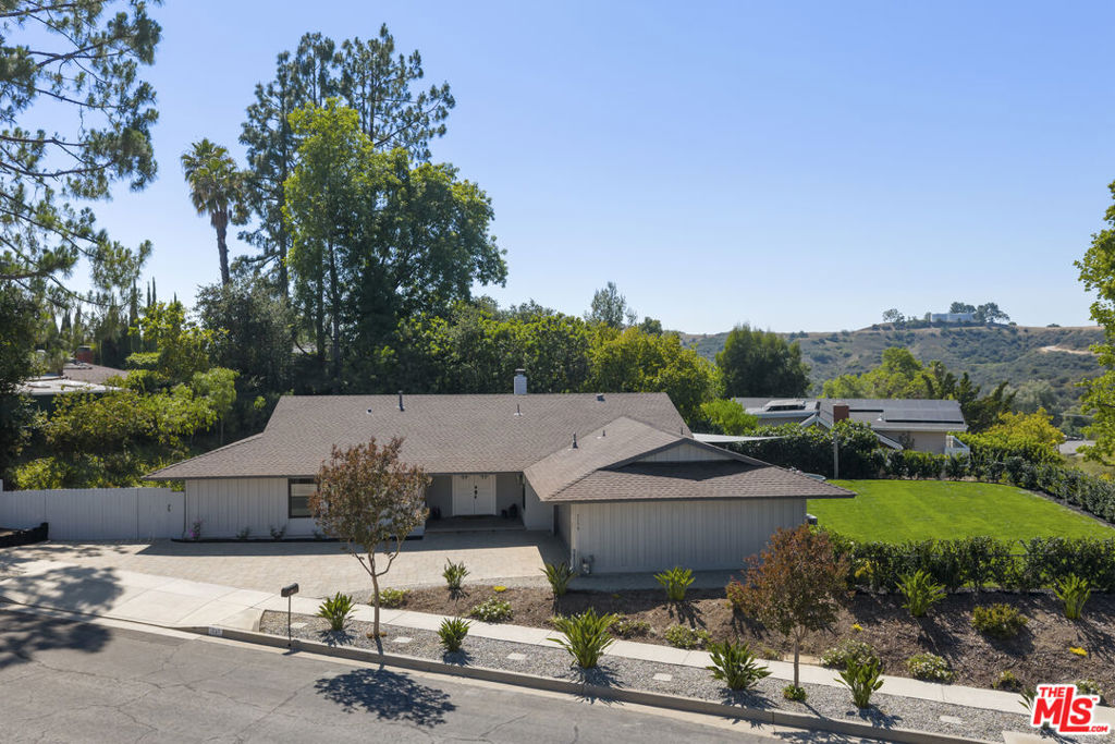 3159 Voltaire Drive, Topanga, CA 90290 — photo 1