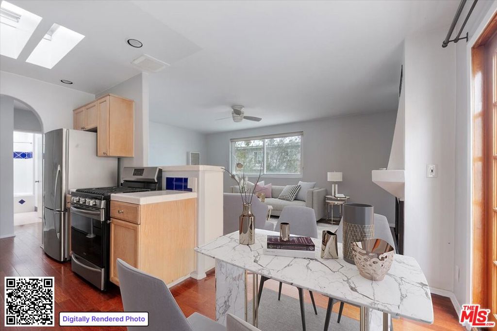 828 5th Street 10, Santa Monica, CA 90403 — photo 1