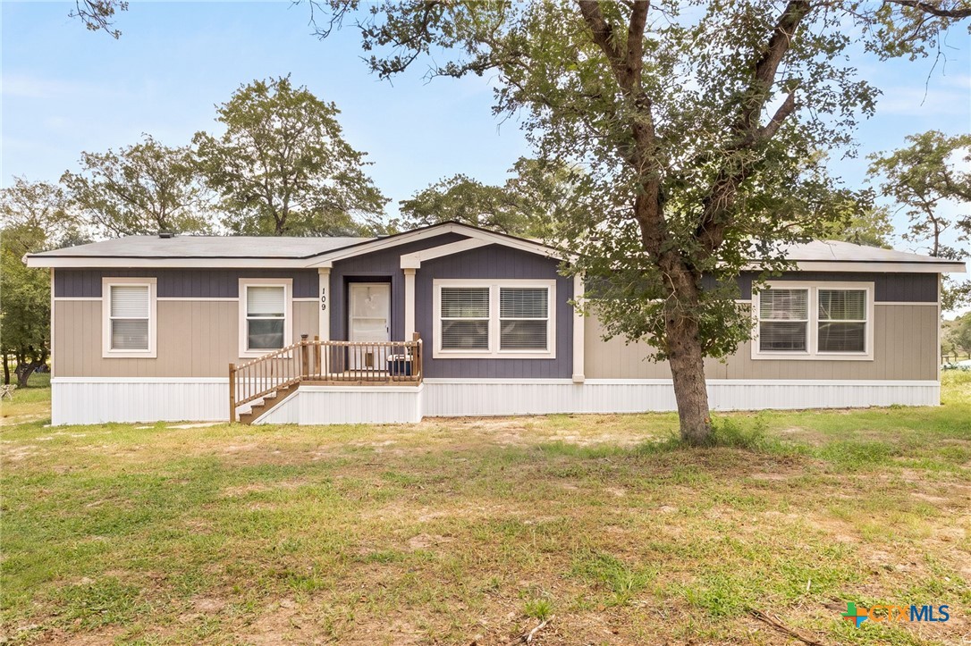159 High Sierra Drive, Seguin, TX 78155 — photo 1