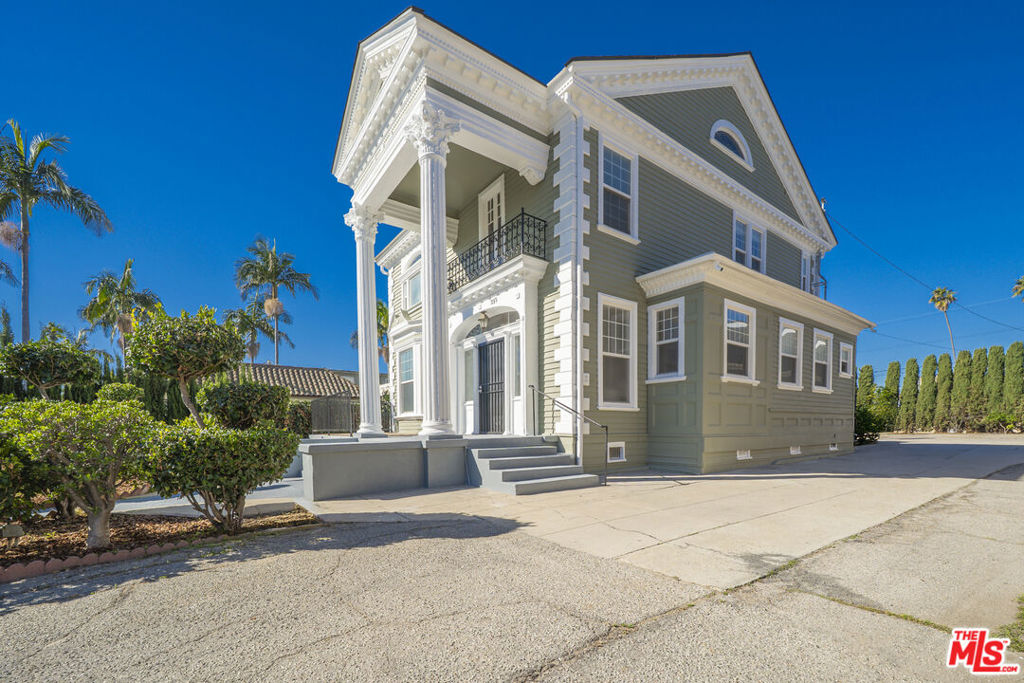 1159 S Norton Avenue, Los Angeles, CA 90019 — photo 1