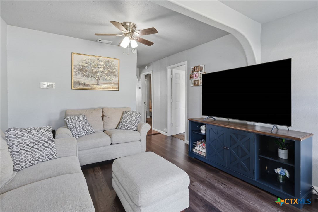 915 2nd, Temple, TX 76504 — photo 1