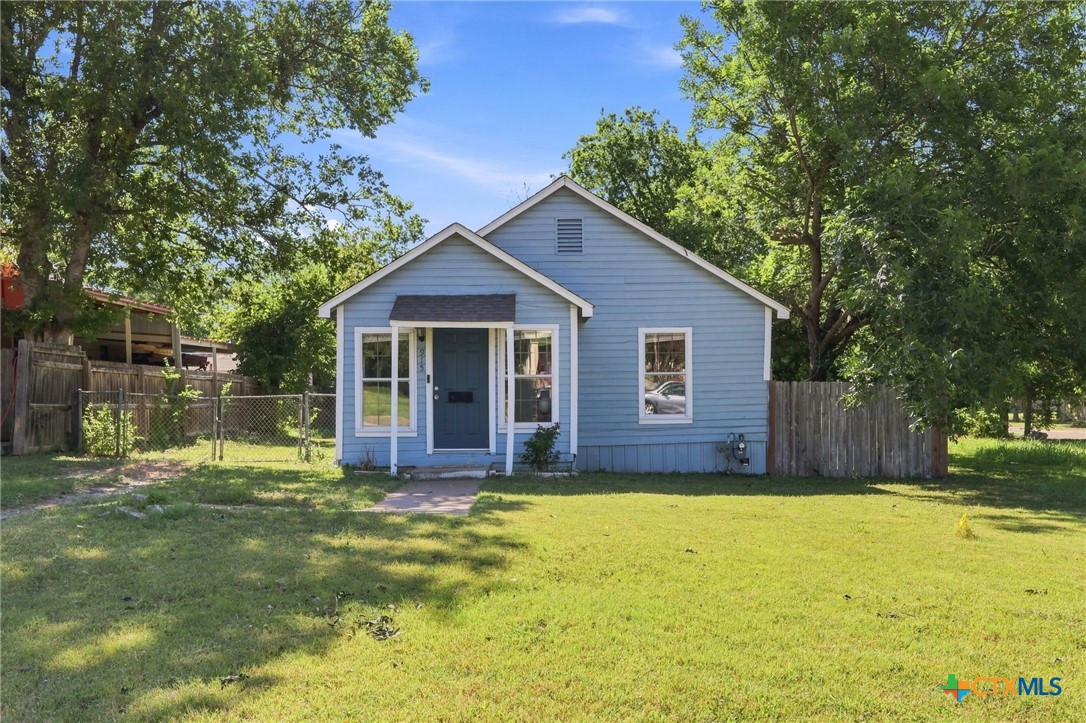 915 S 2nd Street, Temple, TX 76504 — photo 1