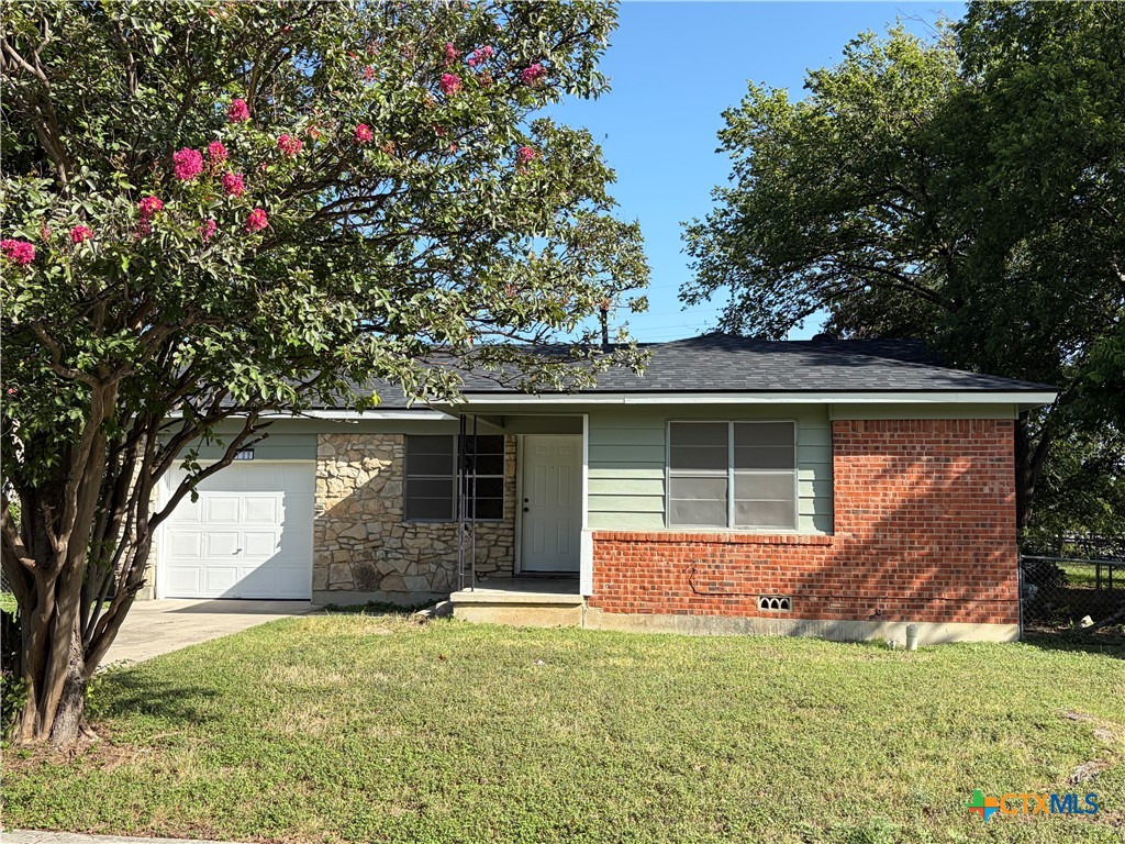 706 W Avenue E, Copperas Cove, TX 76522 — photo 1