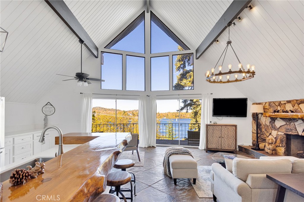 28919 Palisades, Lake Arrowhead, CA 92352 — photo 1