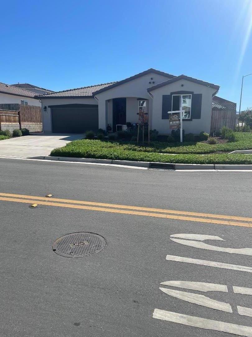 2001 Wildflower Drive, Hollister, CA 95023 — photo 1