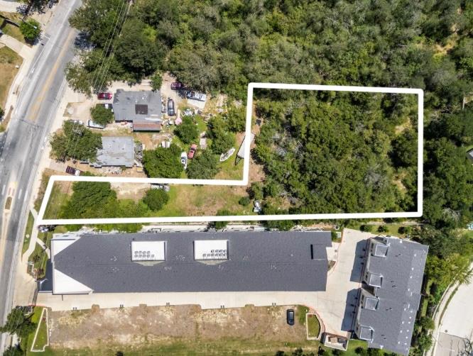 1813 Webberville, Austin, TX 78721 — photo 1
