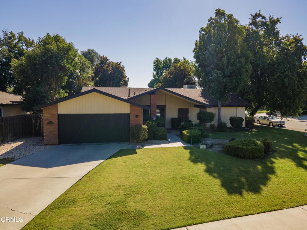2601 Barrington Street, Bakersfield, CA 93309 — photo 1