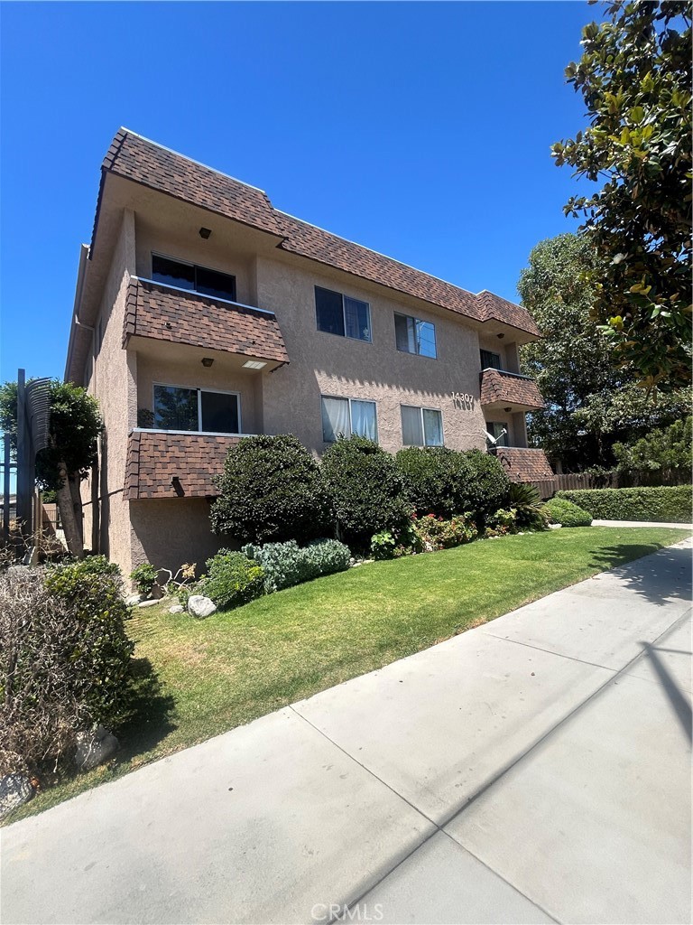 14307 N Roscoe Boulevard 103, Panorama City, CA 91402 — photo 1