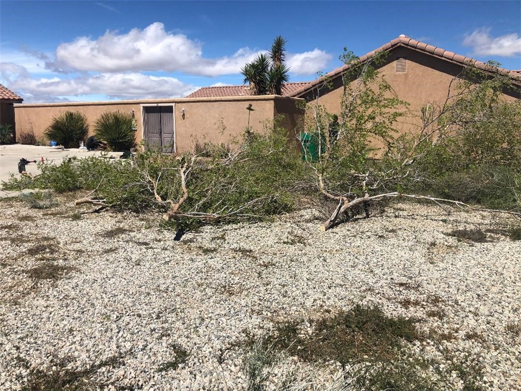 16716 Hacienda Avenue, California City, CA 93505 — photo 1