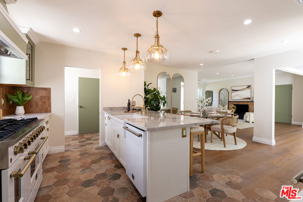 2225 Hillhurst Avenue, Los Angeles, CA 90027 — photo 1