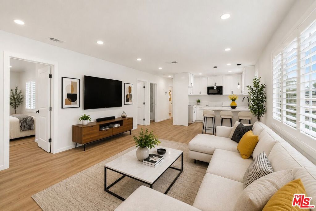 1267 W 85th Street 1267, Los Angeles, CA 90044 — photo 1