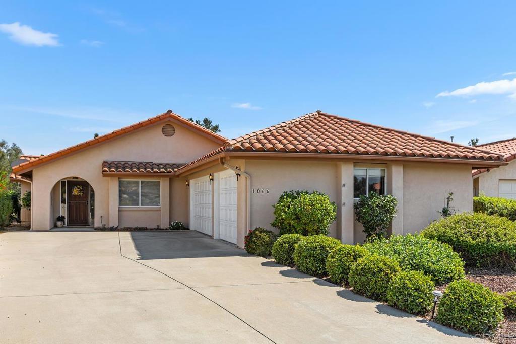 1066 RIDGE HEIGHTS Drive, Fallbrook, CA 92028 — photo 1