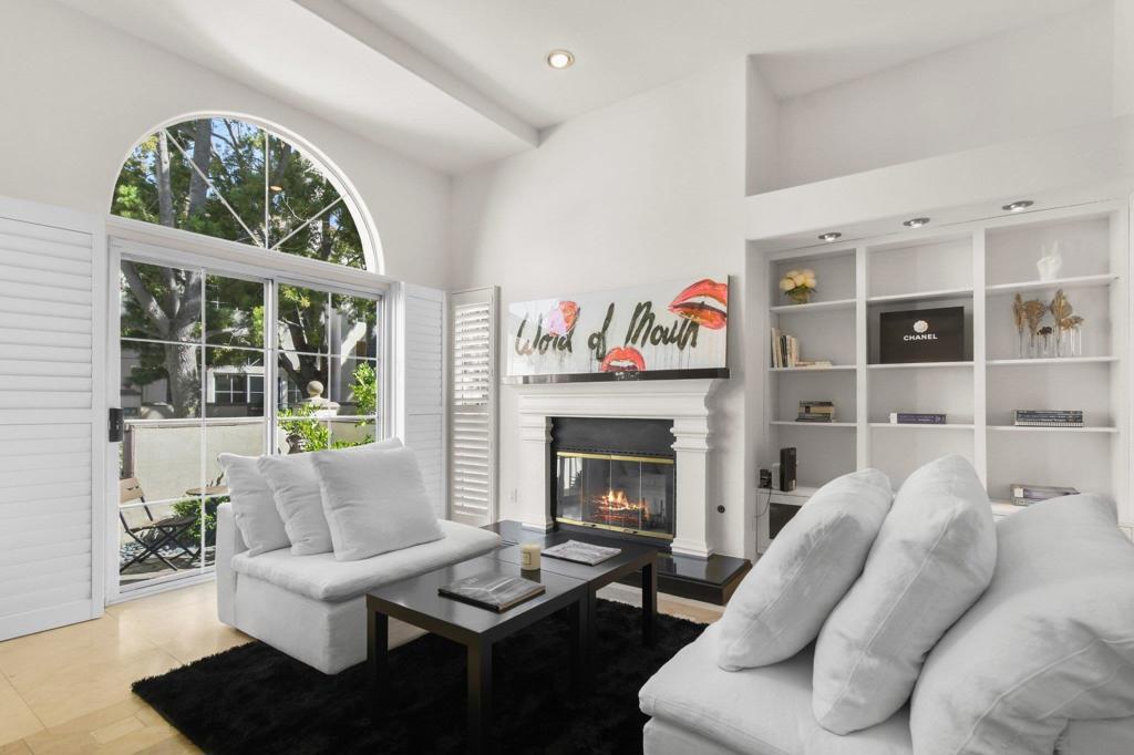 5117 Renaissance Ave D, San Diego, CA 92122 — photo 1