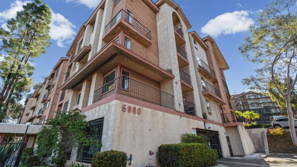 5980 Dandridge Ln 215, San Diego, CA 92115 — photo 1