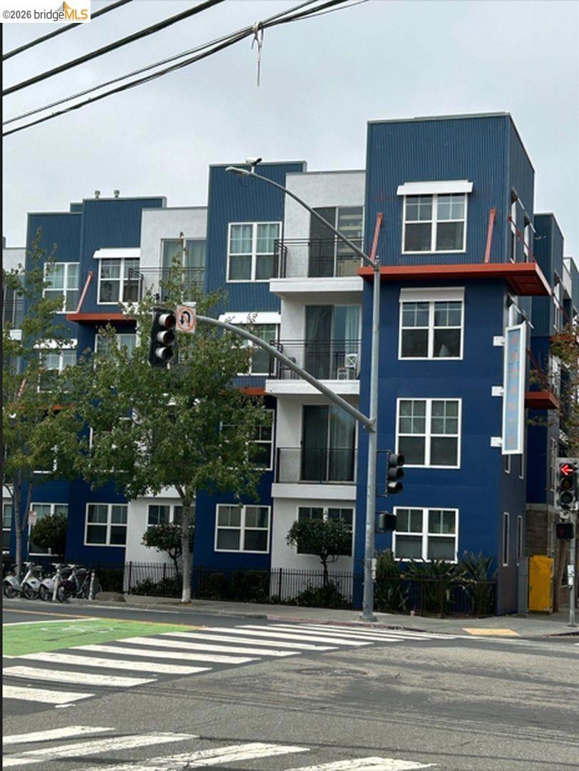 1121 40th ST 5102, Emeryville, CA 94608 — photo 1