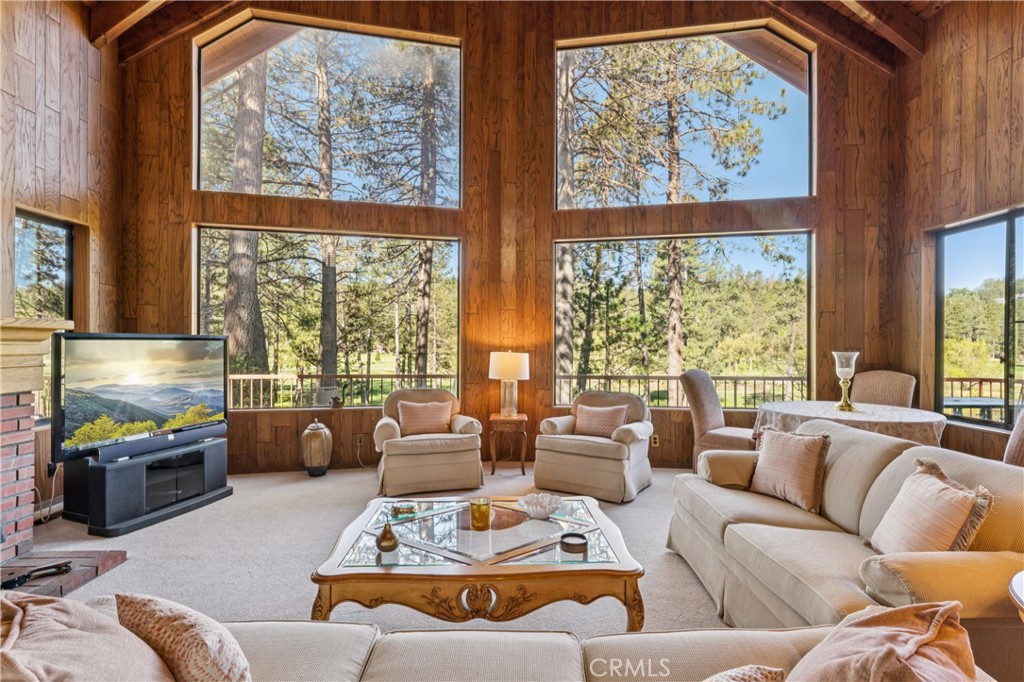 524 Golf Course Road, Lake Arrowhead, CA 92352 — photo 1