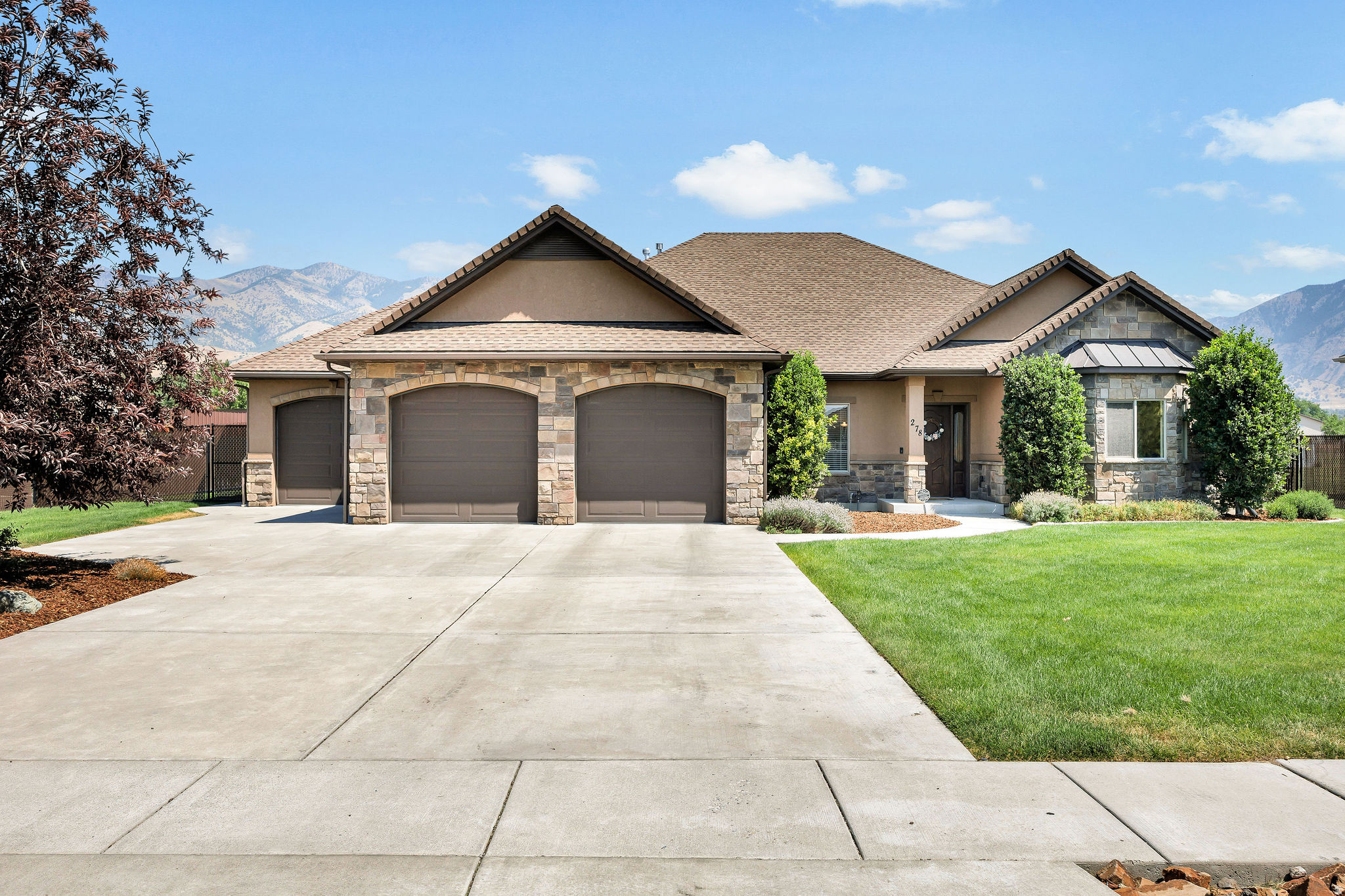 278 S 100 W, Hyde Park, UT 84318 — photo 1