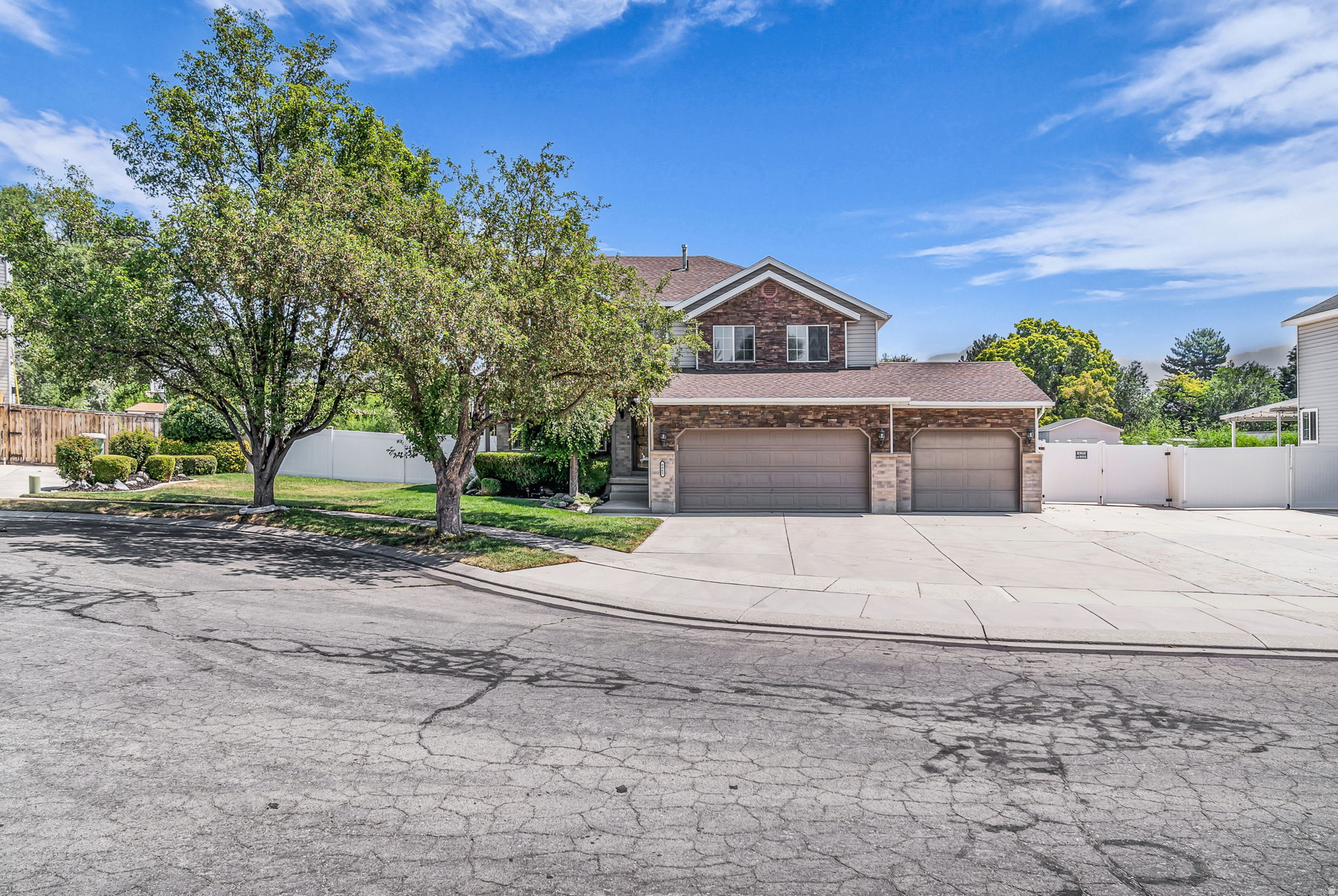 6665 S DALE PARK CIR, West Jordan, UT 84084 — photo 1