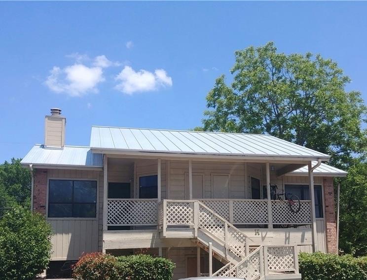 421 San Antonio, San Marcos, TX 78666 — photo 1