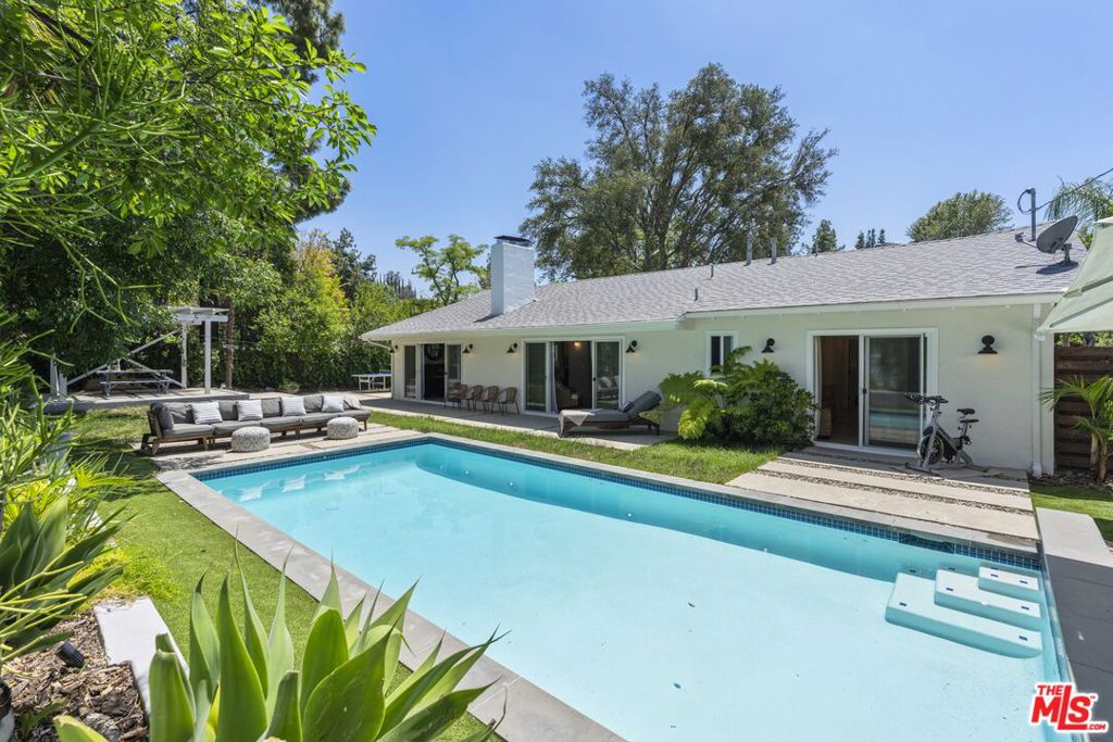 23023 Gainford Street, Los Angeles, CA 91364 — photo 1
